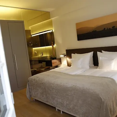 Weinhaus Henninger Kallstadt