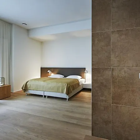 Weinhaus Henninger Kallstadt