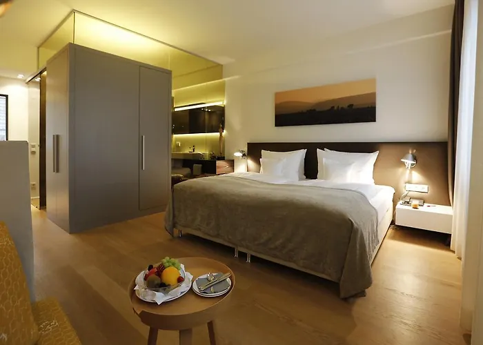 Weinhaus Henninger Hotel Kallstadt