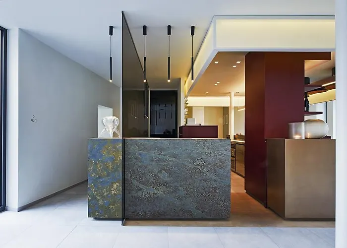 Hotel Weinhaus Henninger 4*